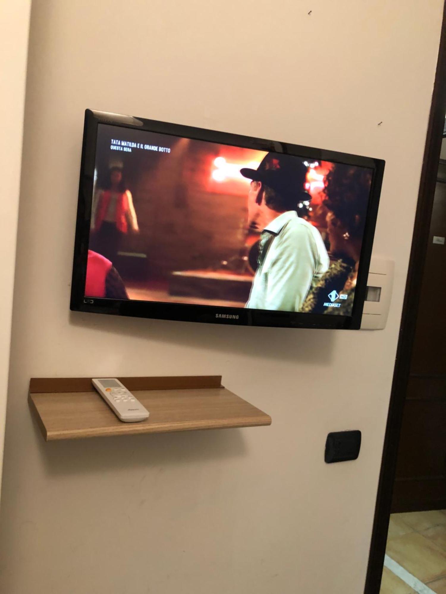 ヴィテルボ La Finestra Di Umberto Vicino Al Centro Con Parcheggio Privato Bed & Breakfast エクステリア 写真